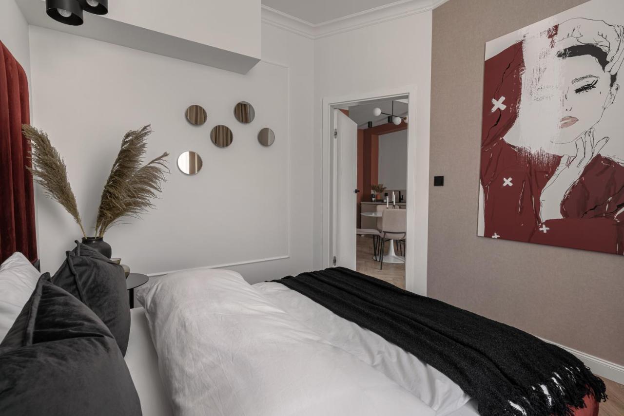 Apartio Rooms カトヴィツェ エクステリア 写真
