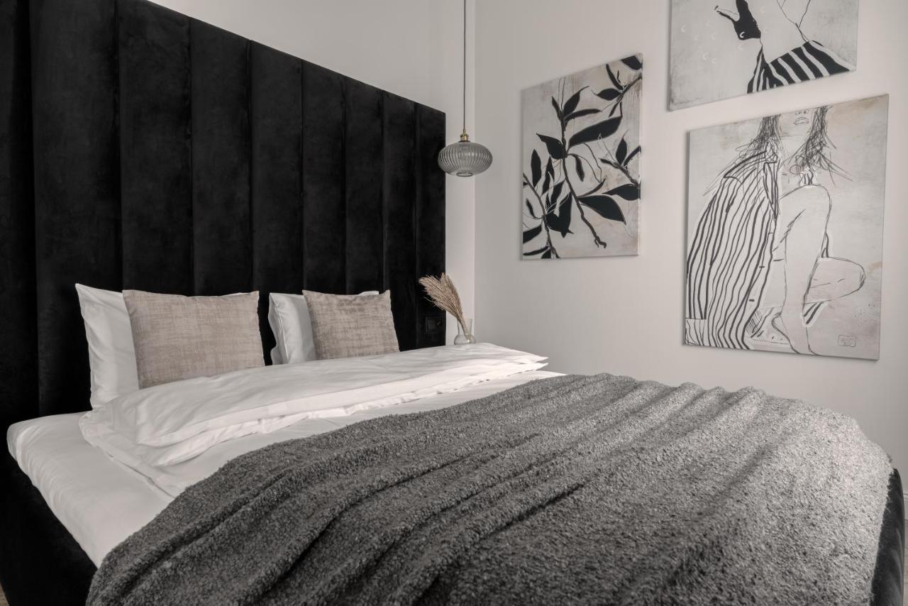 Apartio Rooms カトヴィツェ エクステリア 写真