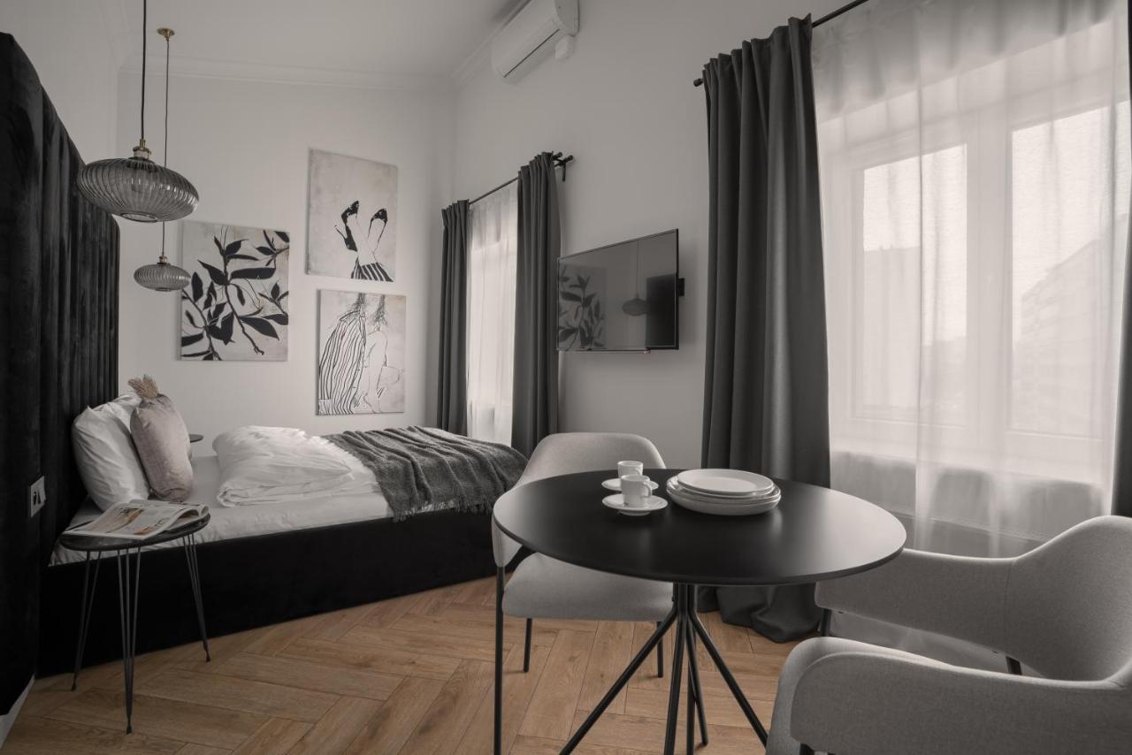 Apartio Rooms カトヴィツェ エクステリア 写真
