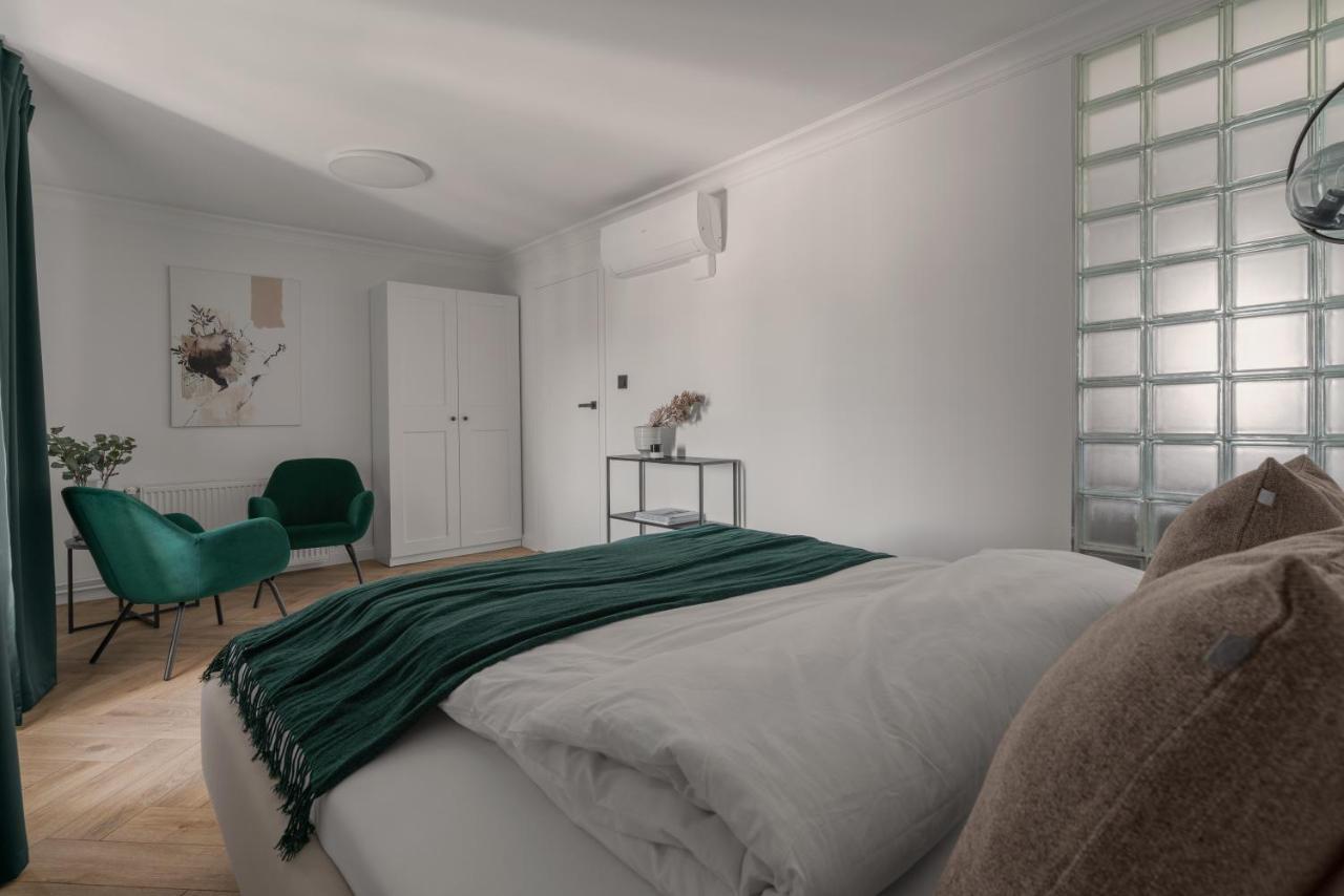Apartio Rooms カトヴィツェ エクステリア 写真