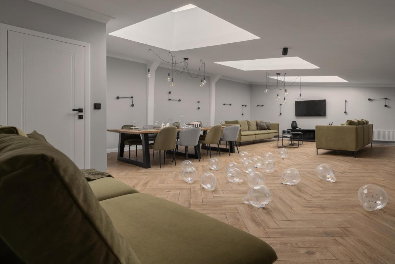 Apartio Rooms カトヴィツェ エクステリア 写真