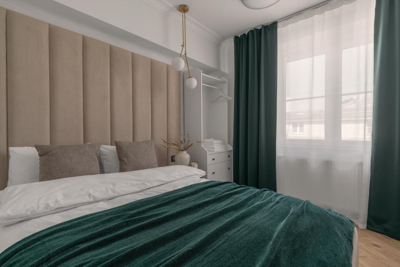 Apartio Rooms カトヴィツェ エクステリア 写真